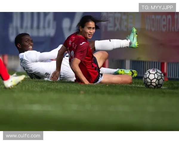 武汉足球队边路渗透战术解析与实战应用探讨